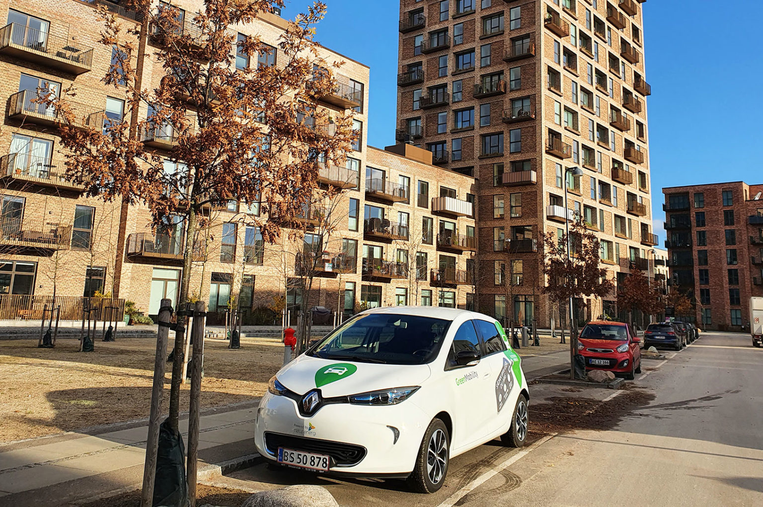 green_parkeret GreenMobility car in Copenhagen Denmark