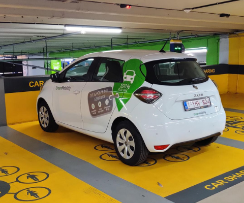 Een Green geparkeerd op Hotspot Grote Markt