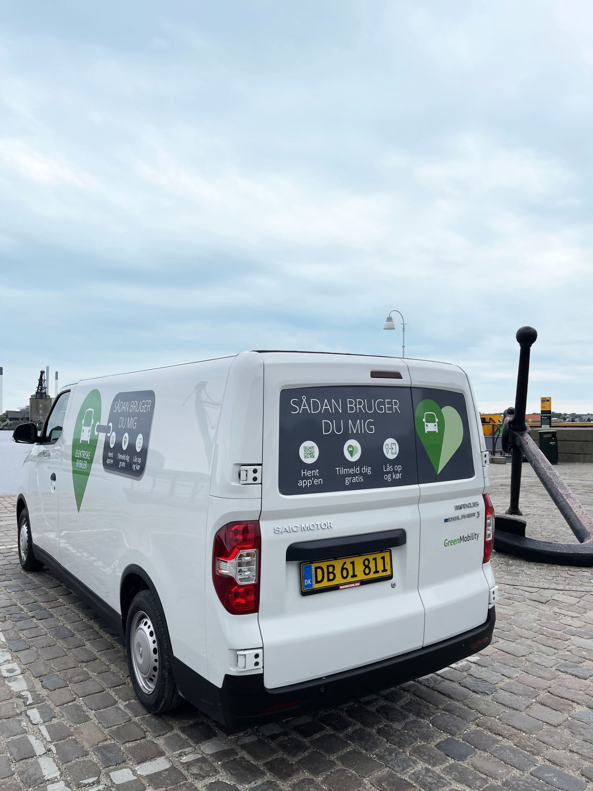Flyttebil Renault Kangoo fra bagsiden
